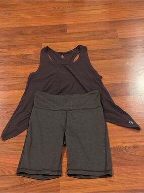 FREE Gap Fit Biker Shorts Flowy Tank Black Small Medium Fabletics Athleta